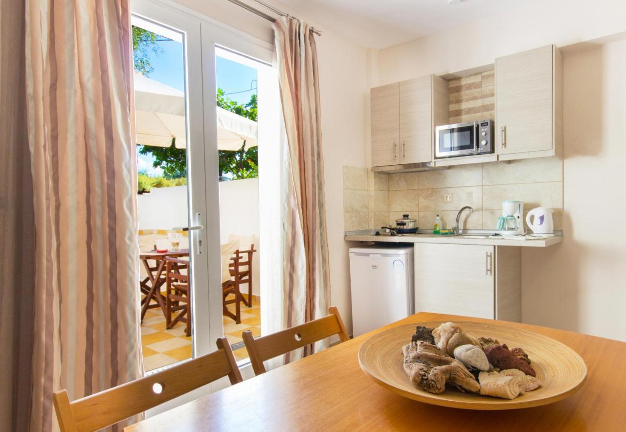Aegean Sun ApartmentsSkala Rachoni  エクステリア 写真